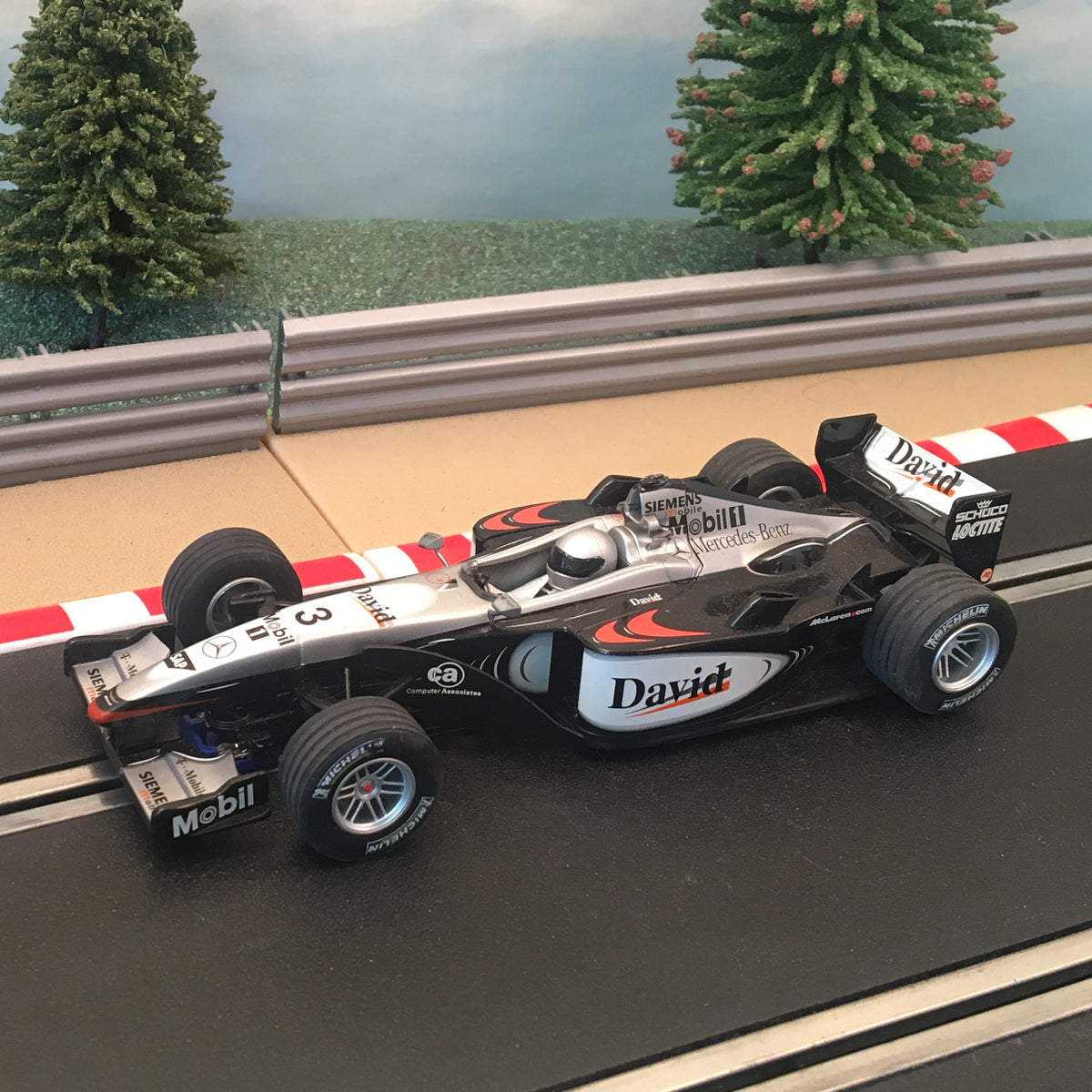 Scalextric 1:32 Car - C2415 F1 Mercedes Benz McLaren MP4-16 David #3 #C