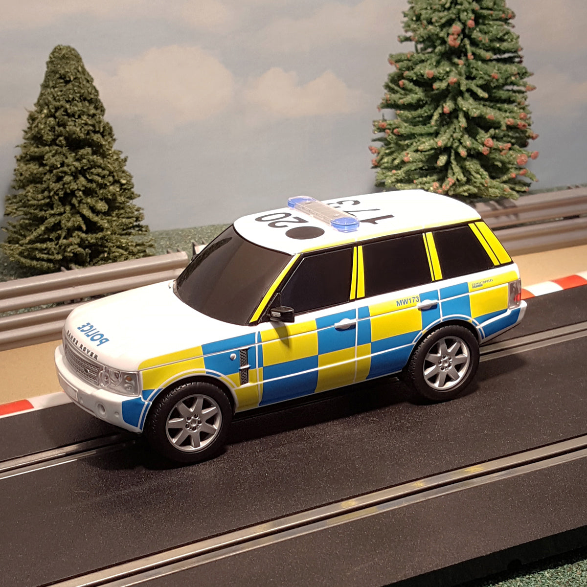 Scalextric 1:32 Car - Police Range Rover C2833 FLASHING LIGHTS & SIREN DRIFT #W