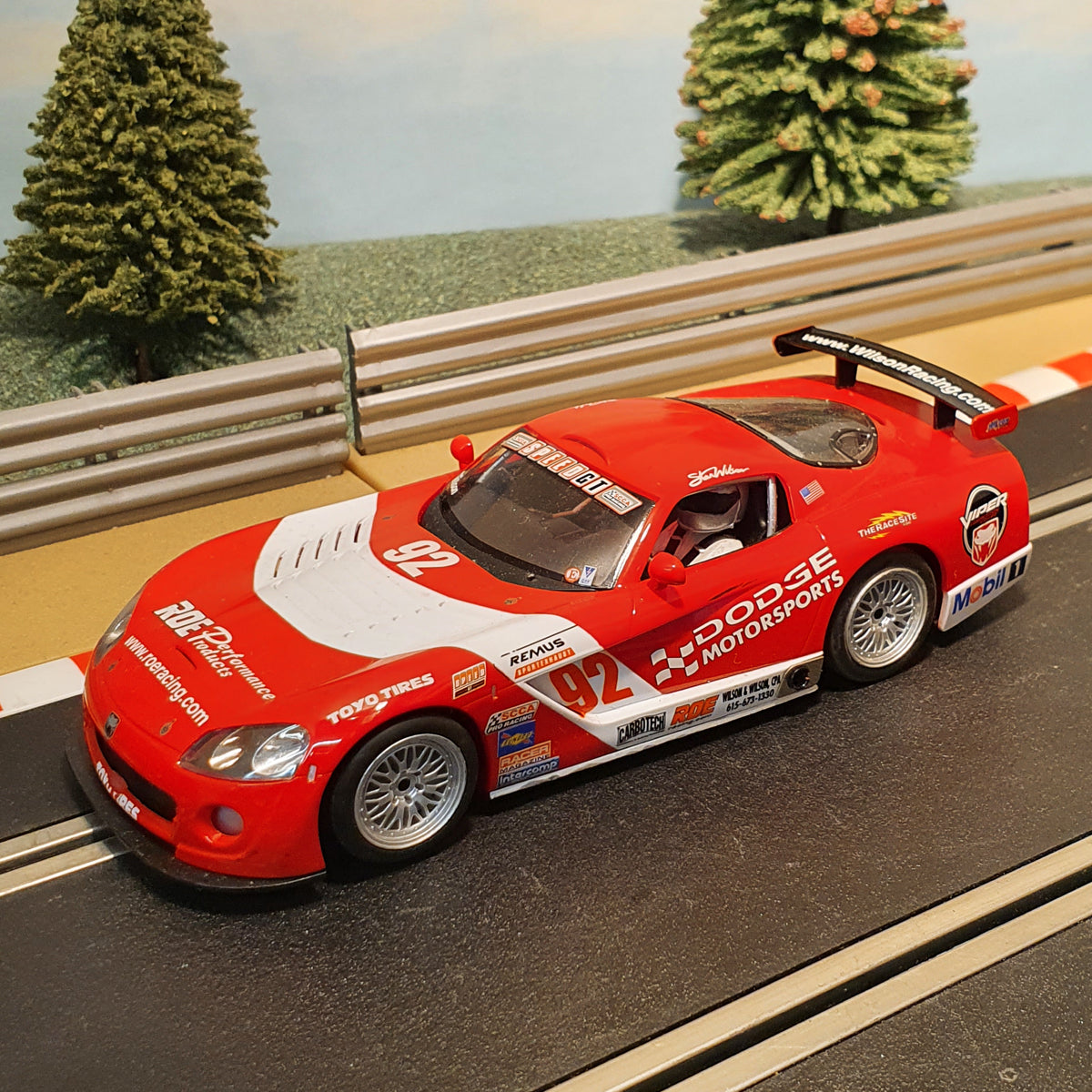 Scalextric 1:32 Digital Car - C2691D Red Dodge Viper #92 *LIGHTS* #GW