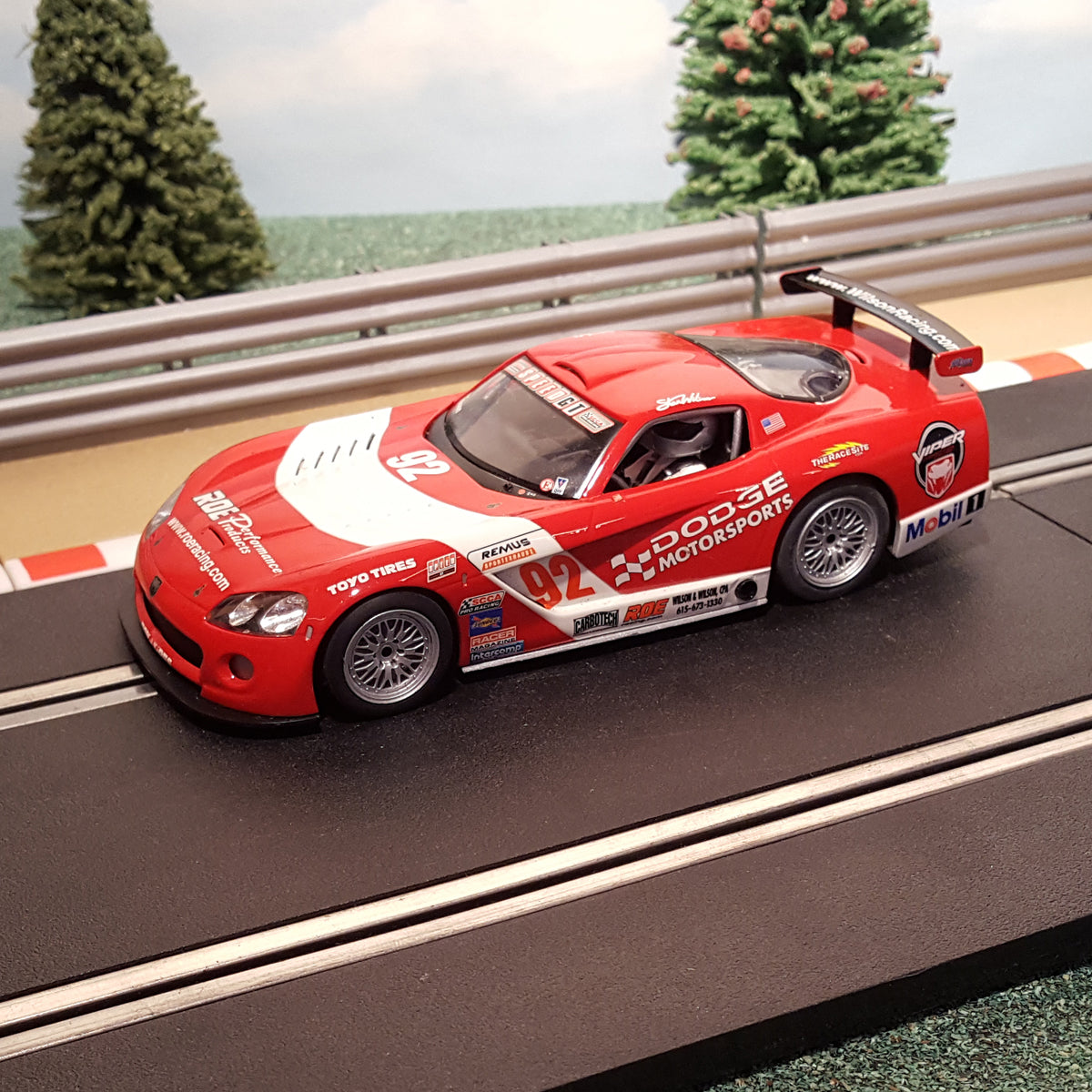 Scalextric 1:32 Car - C2691 Red Dodge Viper #92 *LIGHTS* #GWM