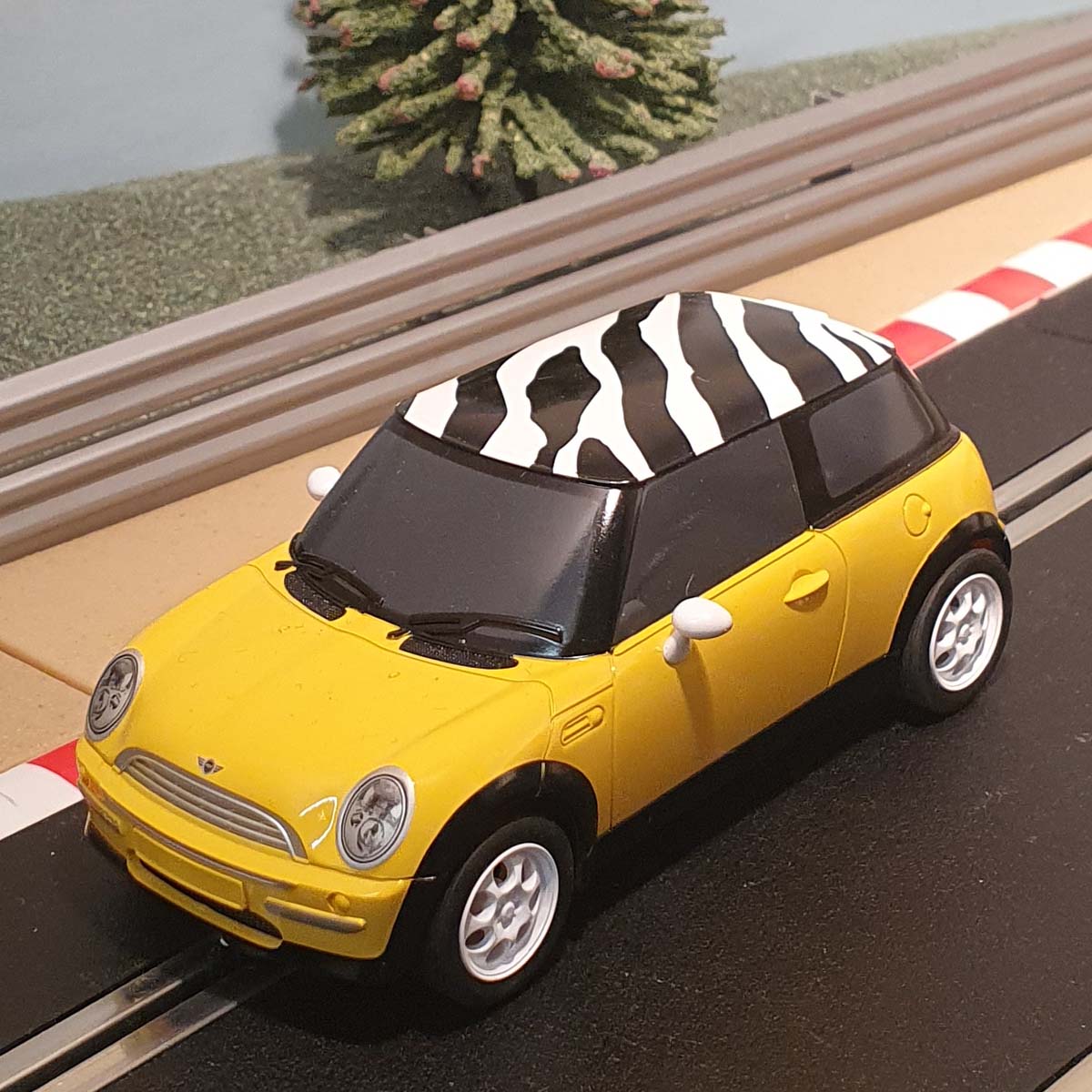 Scalextric 1:32 Car - C2820 Yellow BMW Mini Cooper With Zebra Print Roof #E