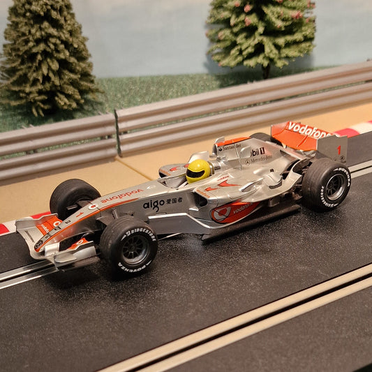 Scalextric 1:32 Digital Car - C2806D F1 Vodafone MP4-21 F Alonso #1 #Q