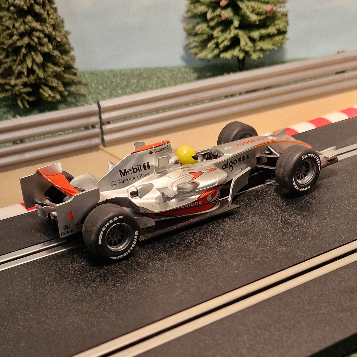 Scalextric 1:32 Digital Car - C2806D F1 Vodafone MP4-21 F Alonso #1 #Q