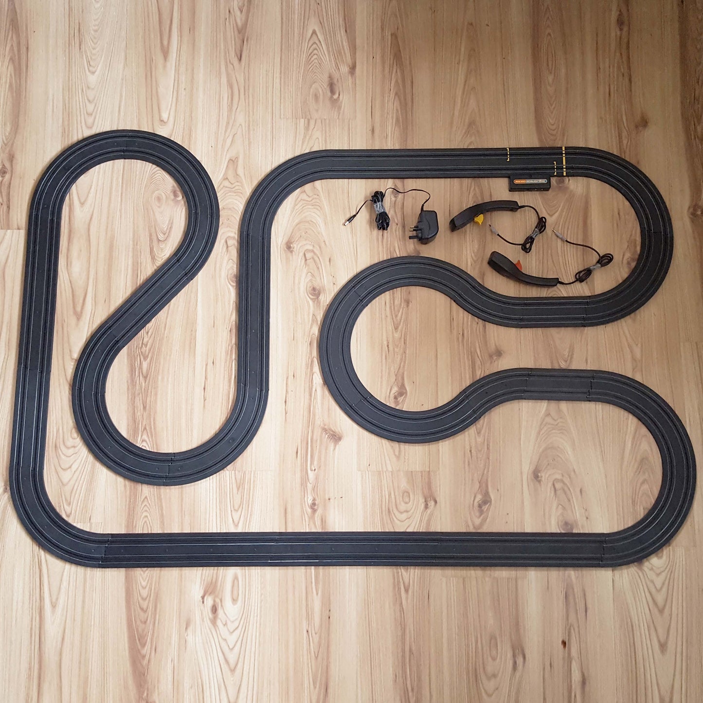 Pista Micro Scalextric 1:64 (lote de paquetes) DISEÑO ENORME #FA