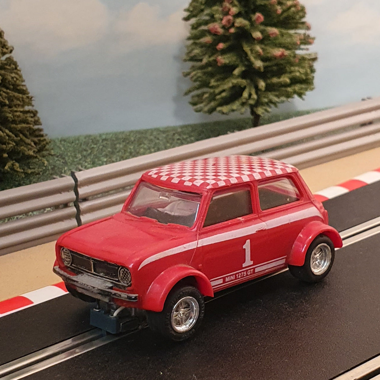 Scalextric 1:32 Car - C122 Red Mini 1275 GT #1 #A