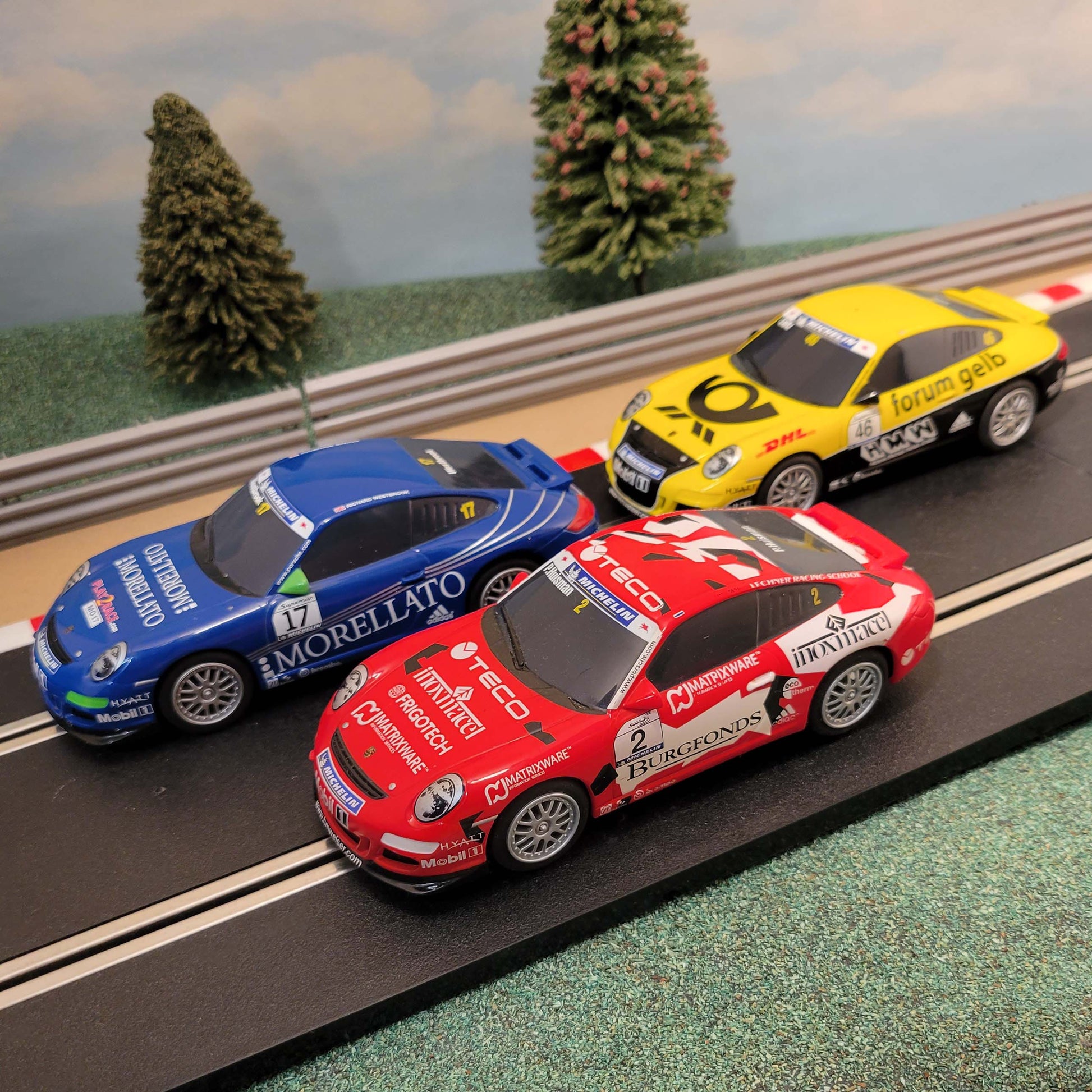 Scalextric 1:32 Cars - 3 x Porsche 997 Teco, Morellato & Gelb DIGITAL #S