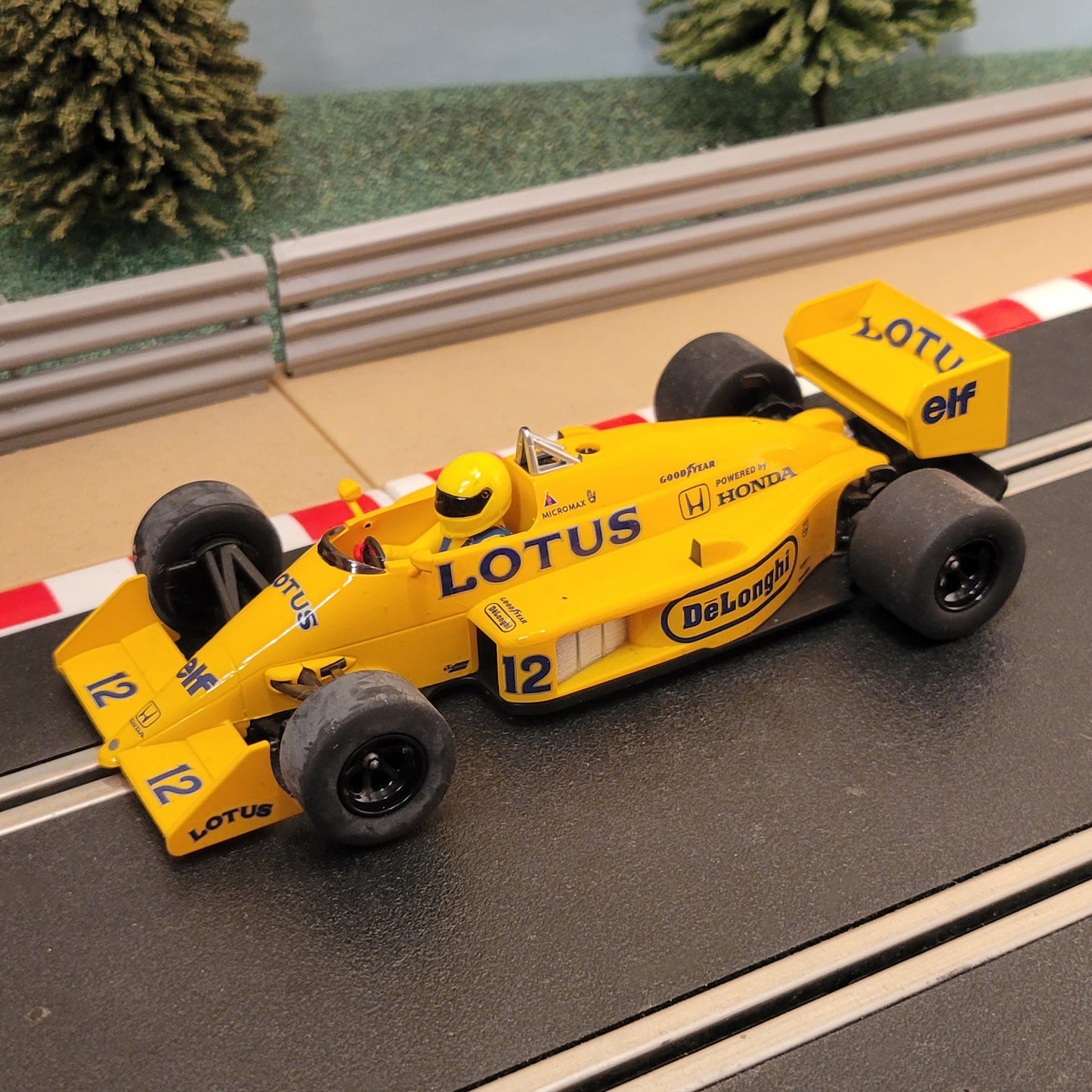 Scalextric 1:32 Car - C4251 Yellow Lotus 99T Monaco GP 1987 F1 Senna #12 #E