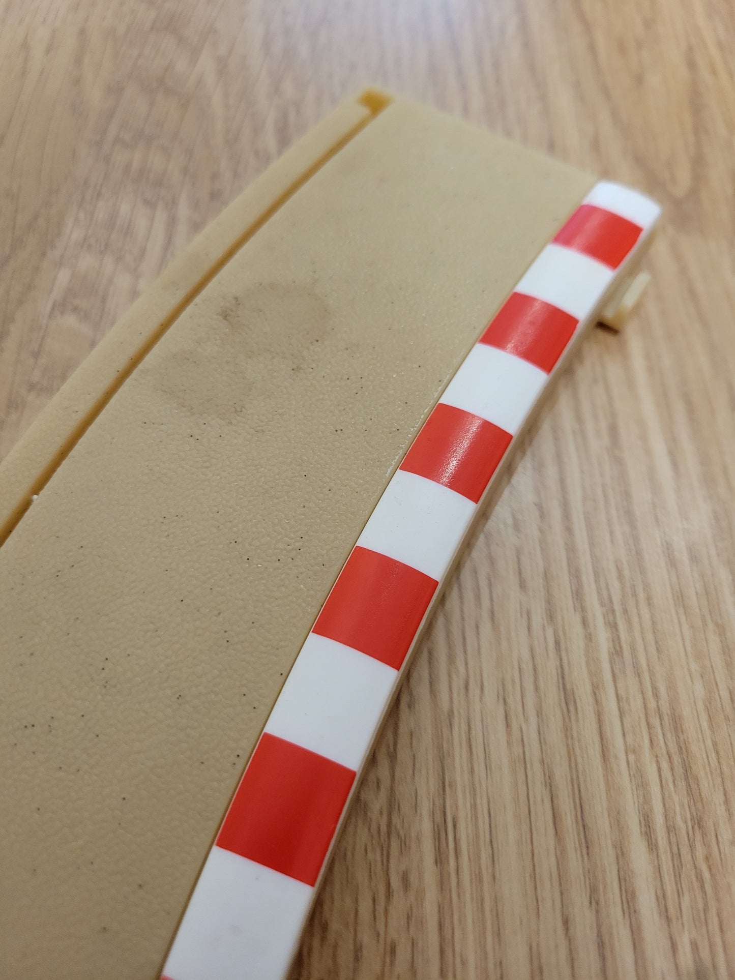 Scalextric Classic 1:32 Borders Barriers L7989 4 Standard Curves 2 Lead In #A