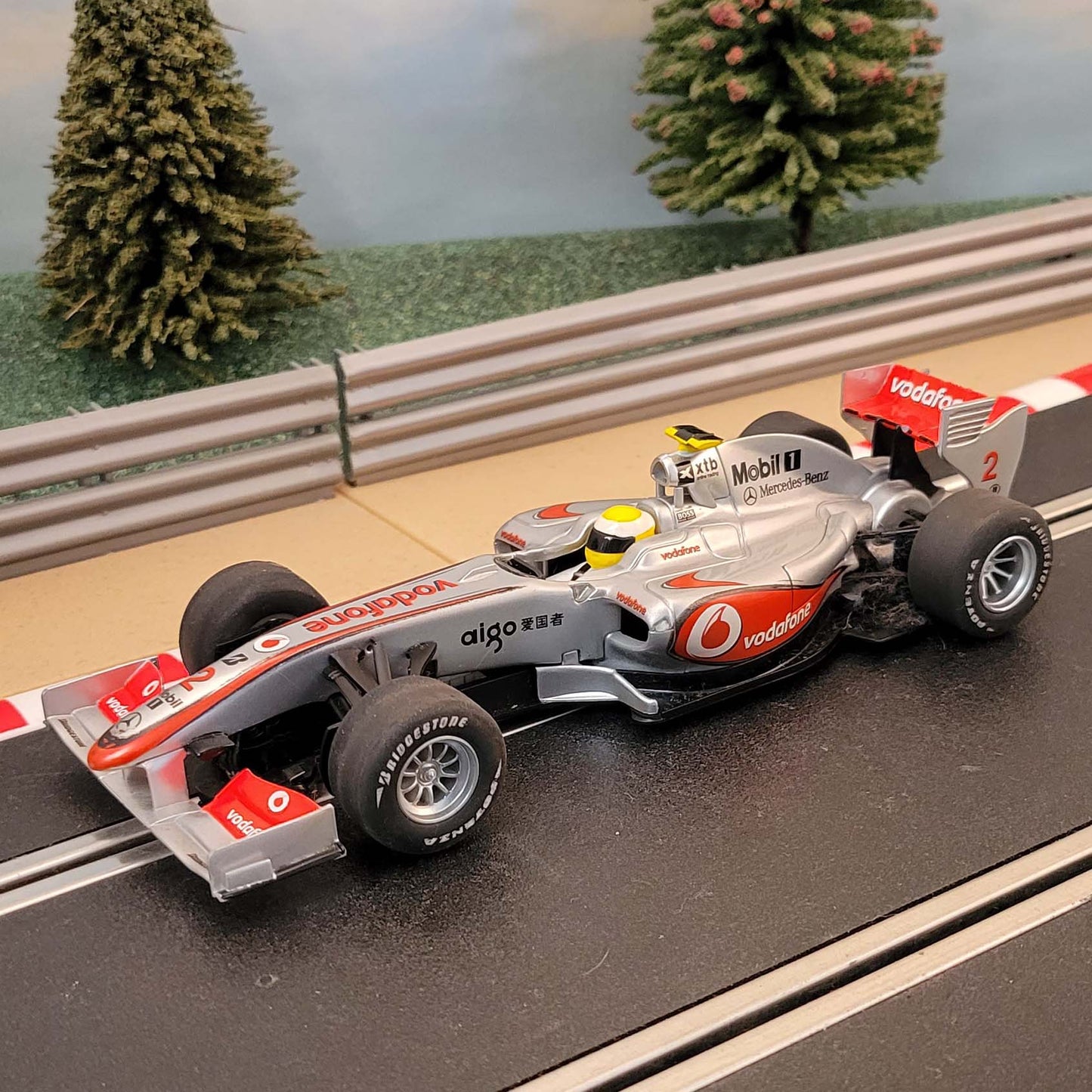 Scalextric 1:32 Digital Car - C2837D F1 Vodafone MP4-21 Lewis Hamilton #2 #Q