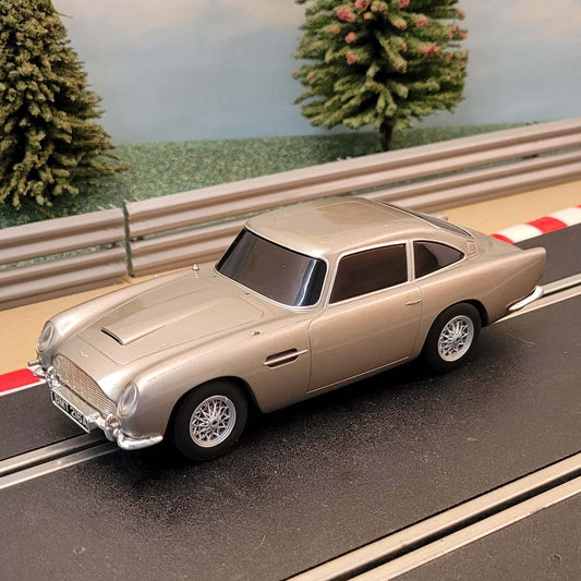 Coche Scalextric 1:32 - James Bond 007 Aston Martin DB5 #Y