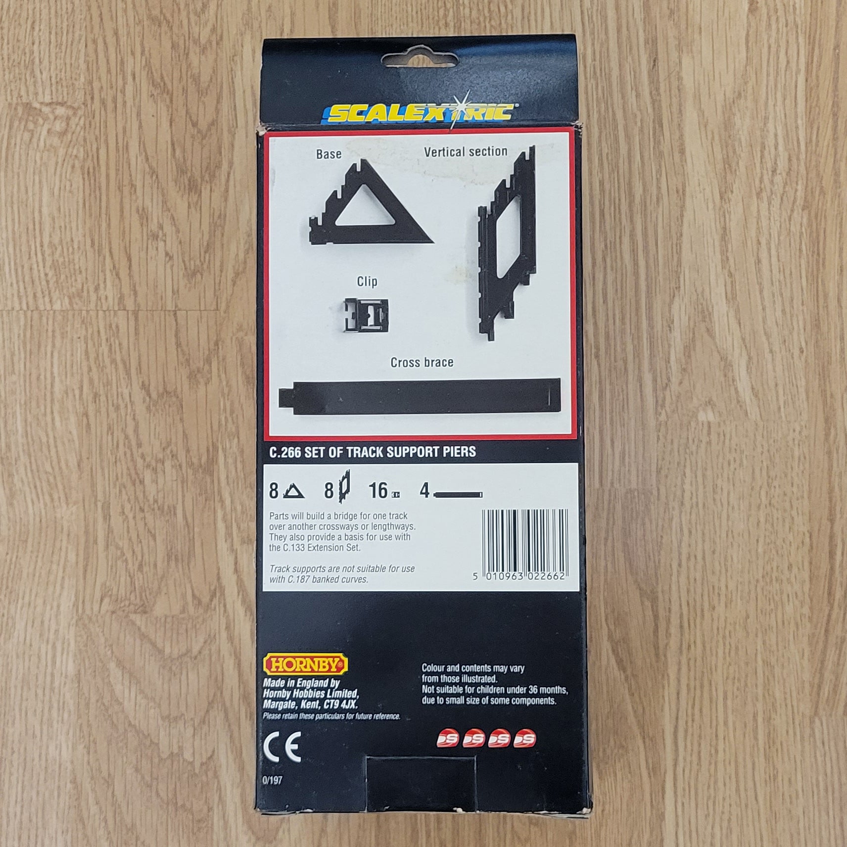 Scalextric Classic 1:32 Piers Track Supports C266 With Box