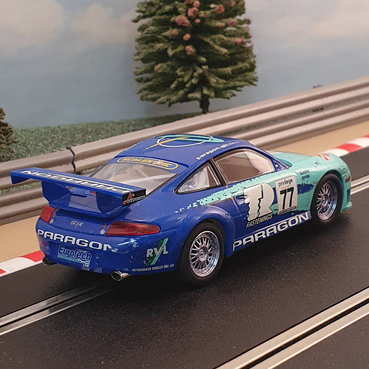 Scalextric 1:32 Car - C2274 Porsche 911 GT3R #77 John Guest Paragon *LIGHTS* #Q