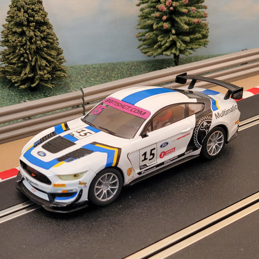 Scalextric 1:32 Car - C4173 Ford Mustang GT4 British GT 2019 *LIGHTS* #15 #M