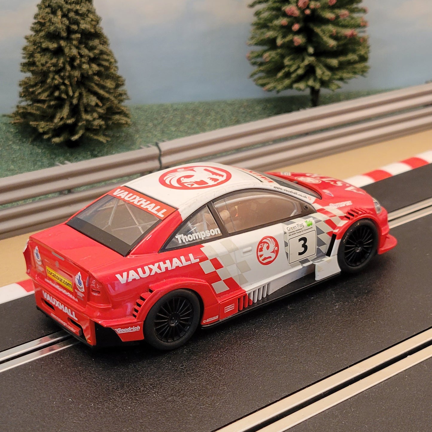Scalextric 1:32 Car - C2528 Red / White DTM Opel V8 Coupe #3 *LIGHTS* #Q