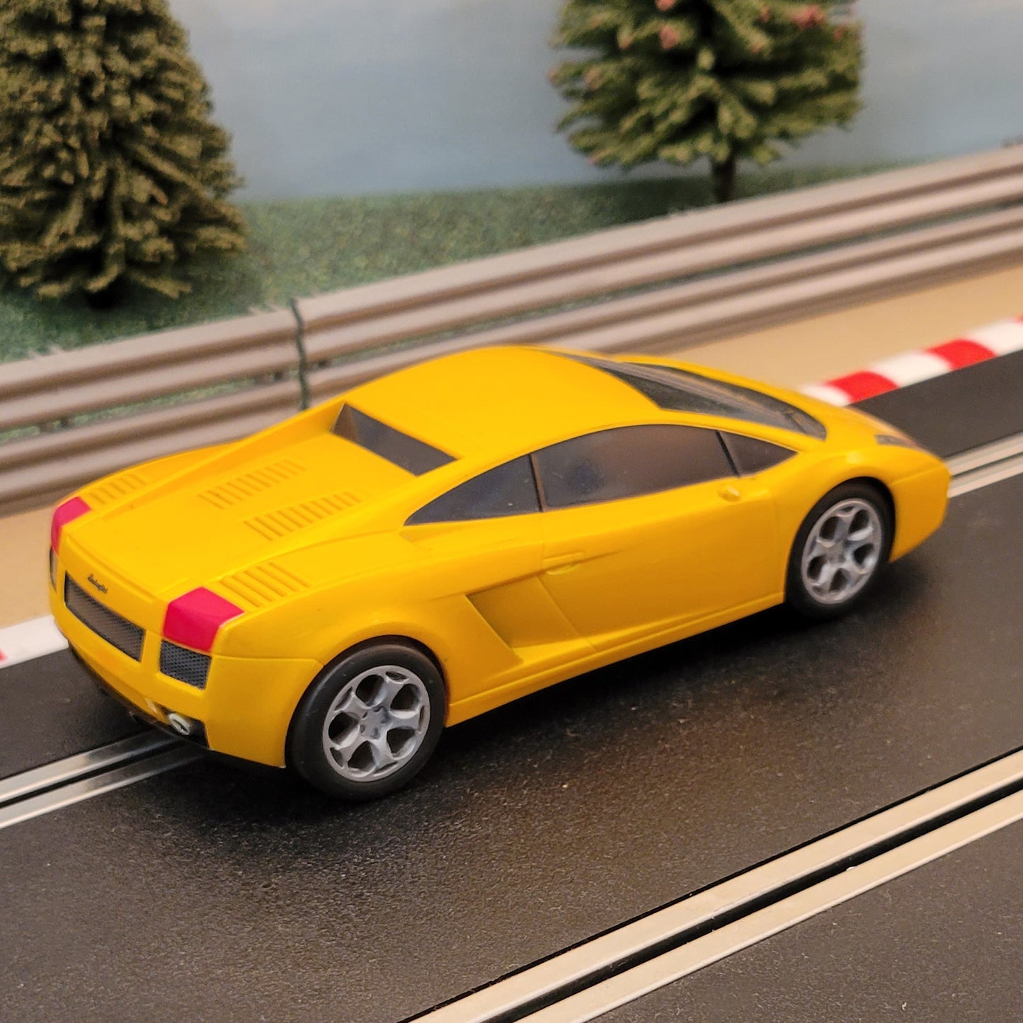 Scalextric 1:32 Car - Metallic Yellow Lamborghini Gallardo #B