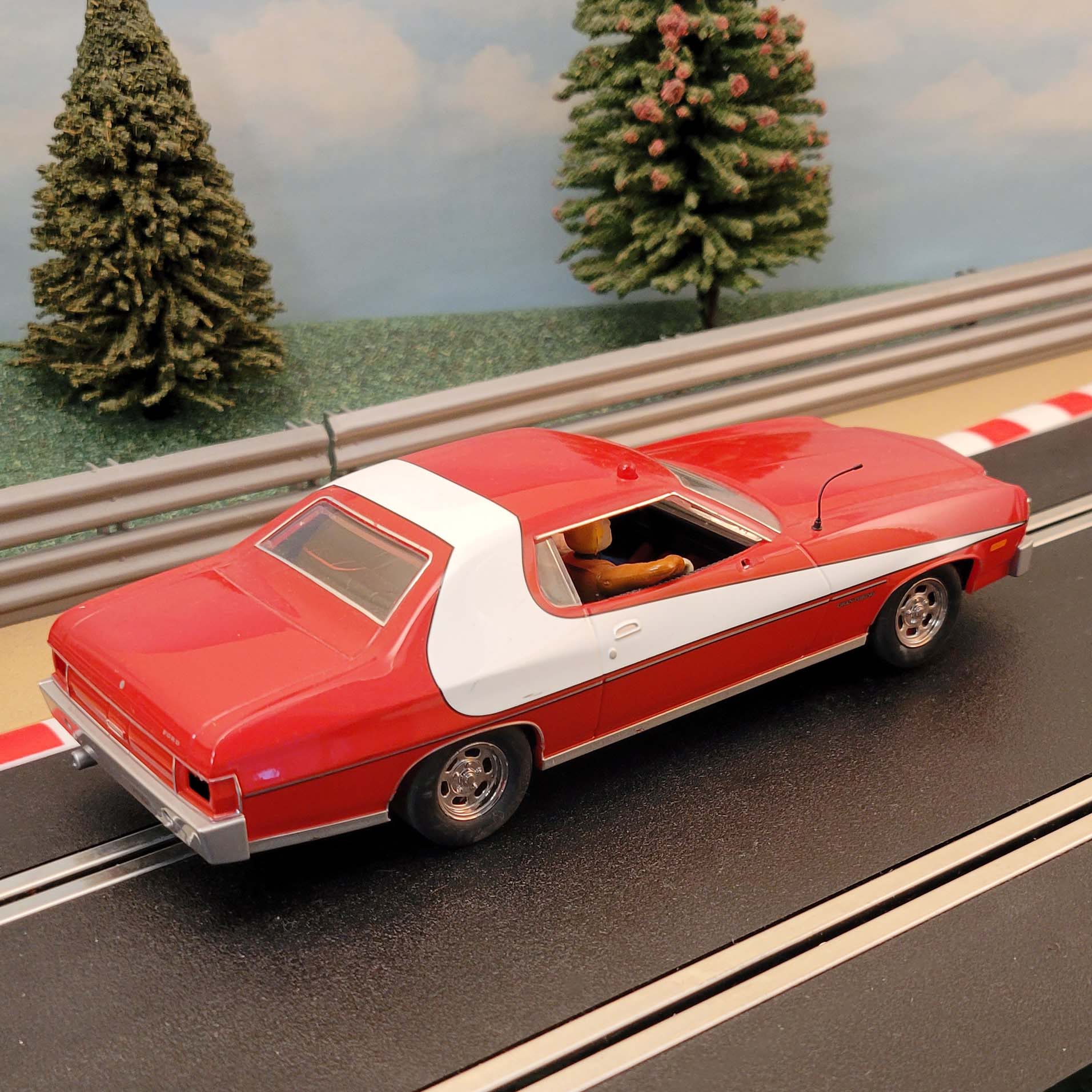 Scalextric 1:32 Car - C2553 Ford Gran Torino 1976 Starsky & Hutch *LIGHTS* #Q