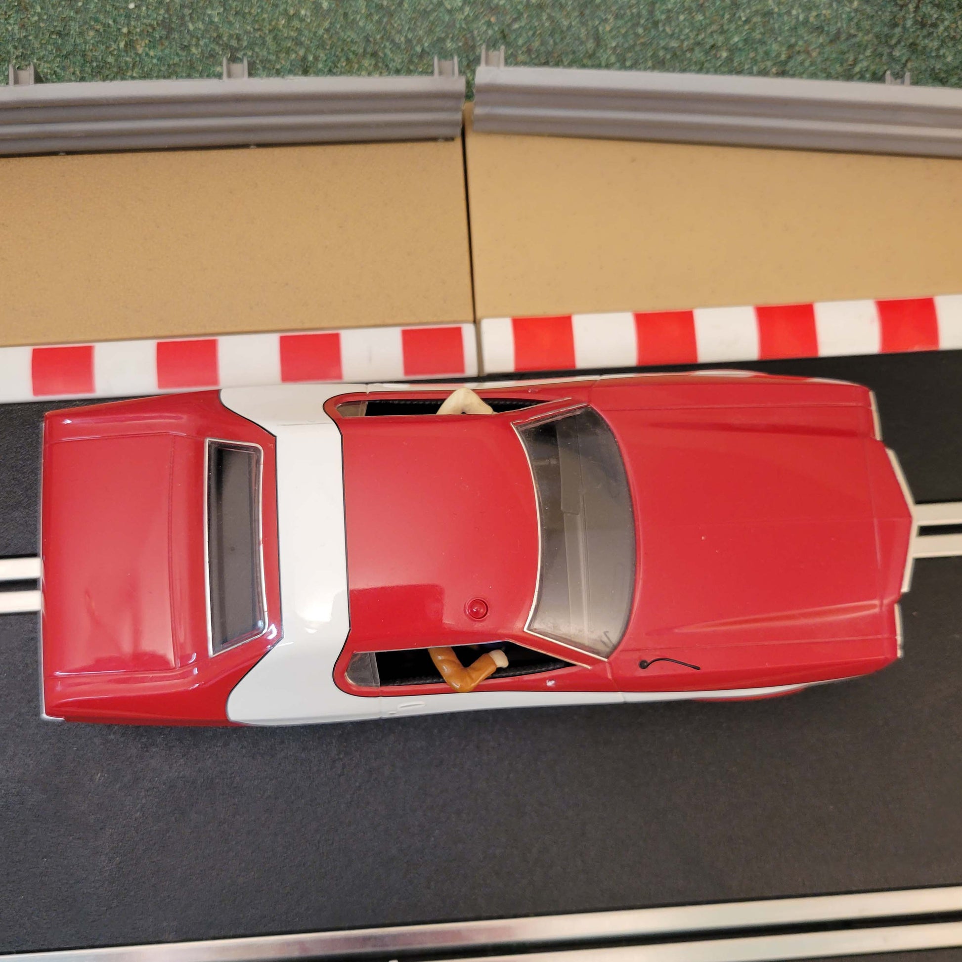 Scalextric 1:32 Car - C2553 Ford Gran Torino 1976 Starsky & Hutch *LIGHTS* #Q