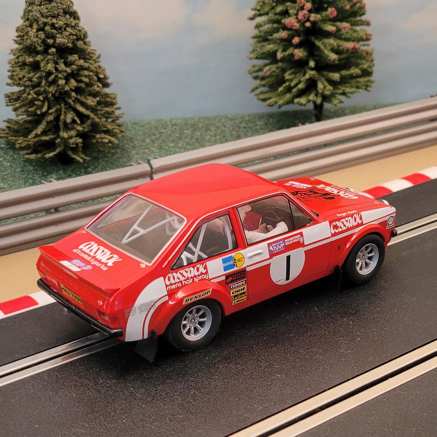 Scalextric 1:32 Car - C3483 Red Ford Escort MkII Roger Clark 1975 #1 *LIGHTS*