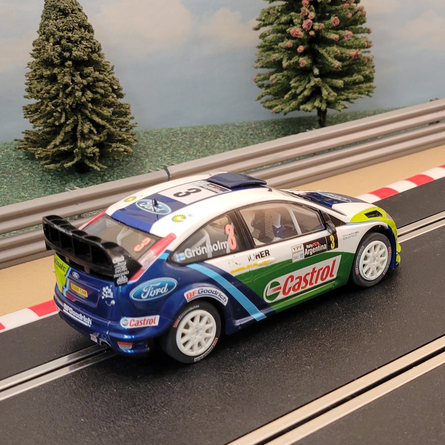 Scalextric 1:32 Car - C2802 Ford Focus 4WD WRC 2006 #3 Gronholm *LIGHTS* #K