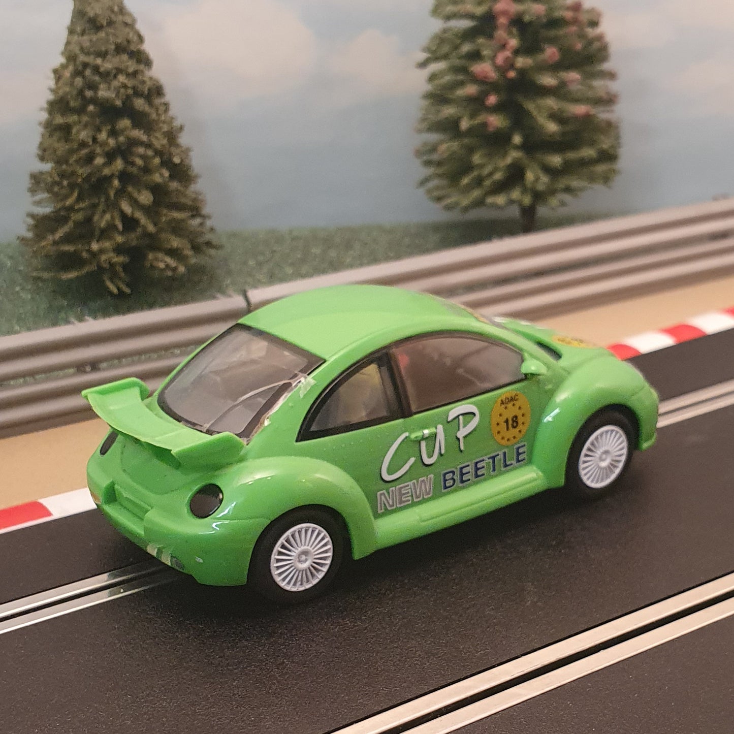 Scalextric 1:32 Car - Green VW Volkswagen Beetle #18 #Q