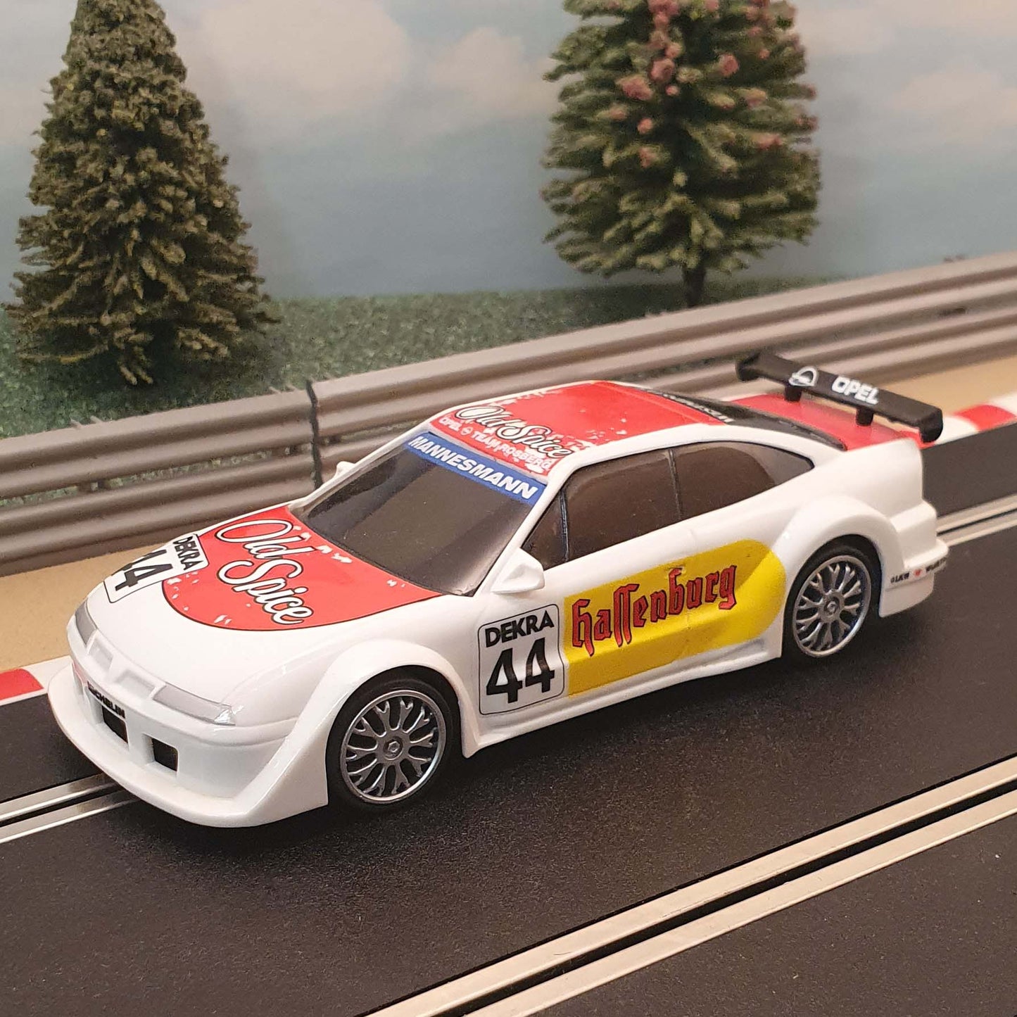 Scalextric 1:32 Car - C2030 Opel Calibra Old Spice Dekra #44 #B