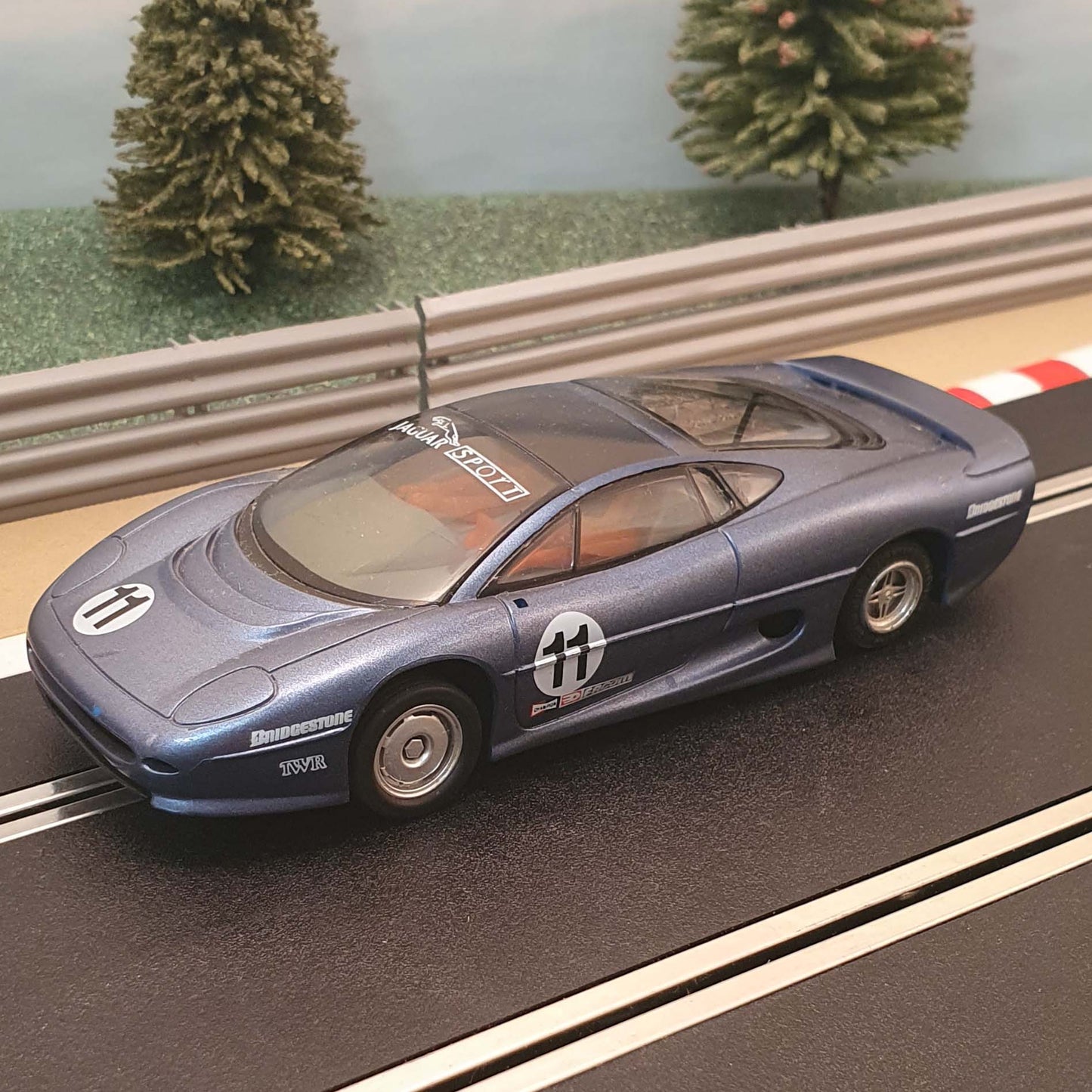 Scalextric 1:32 Car - C290 Blue Jaguar XJ220C #11 *LIGHTS* #Q