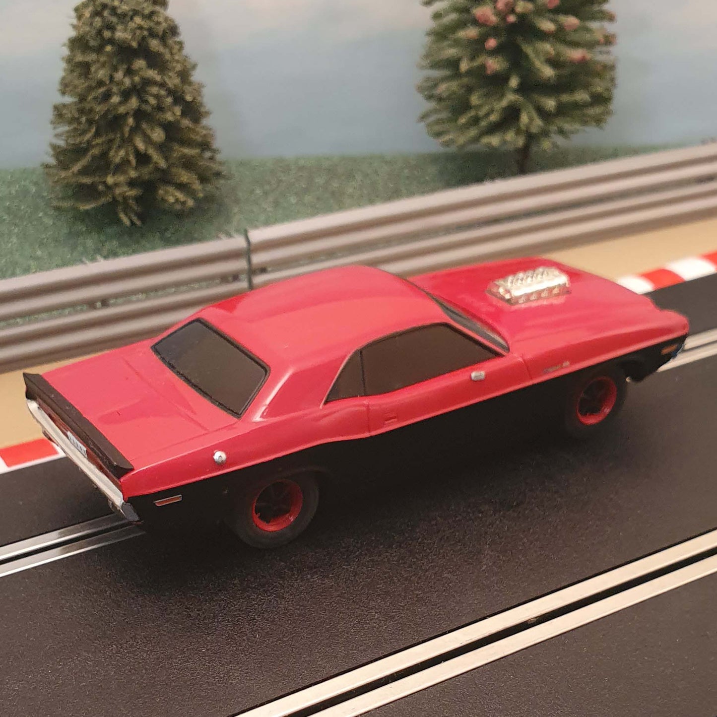 Scalextric 1:32 Car - Red & Black Dodge Challenger *LIGHTS* #Q