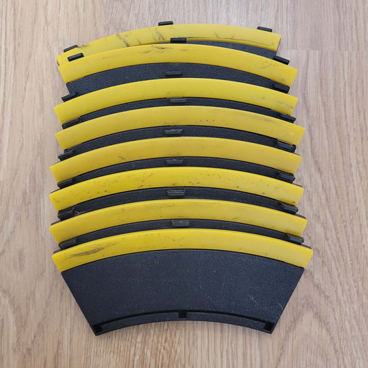 Scalextric 1:32 Sport Borders - Black & Yellow - Inner x 12 #A