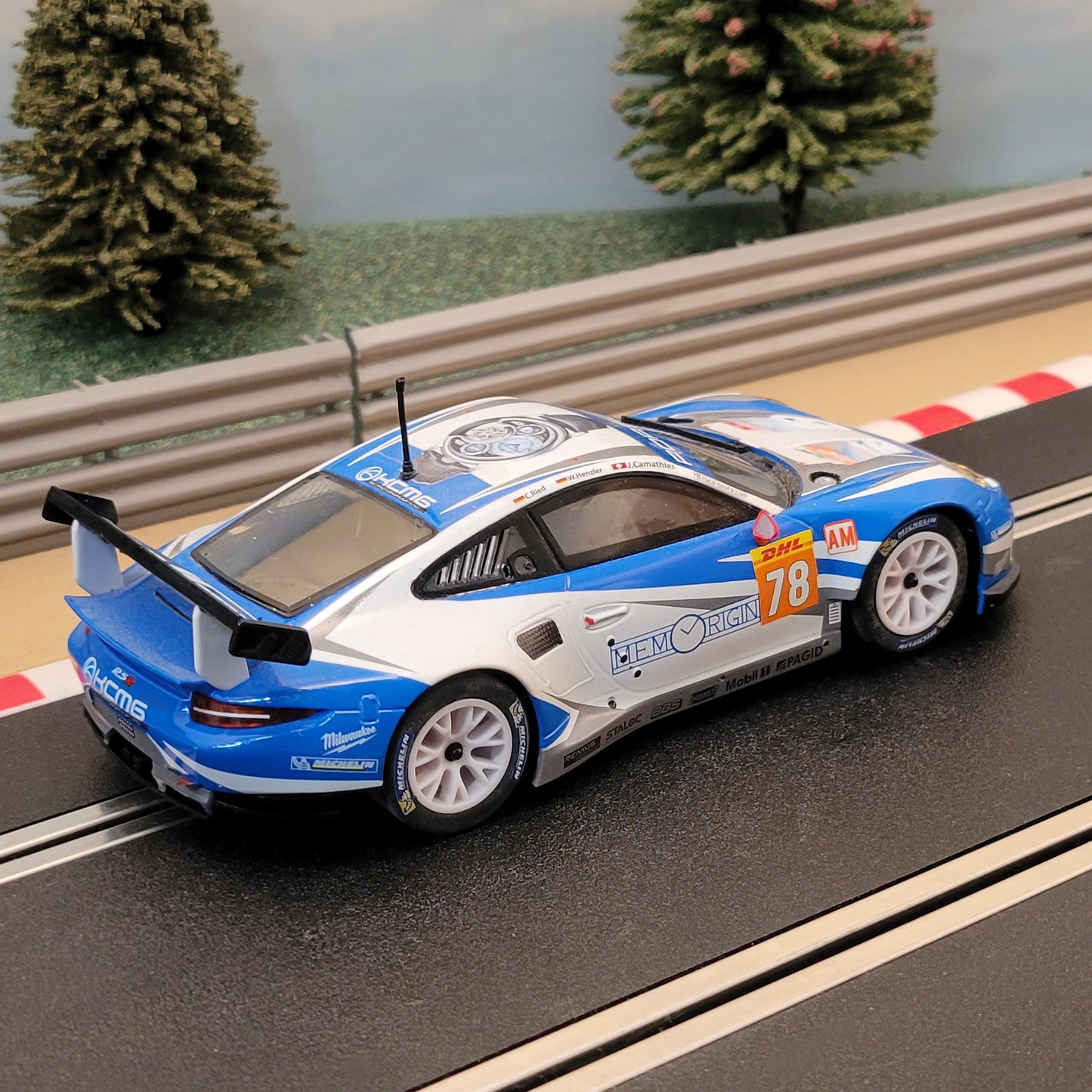 Scalextric 1:32 Car - Blue & White Porsche RSR 911 Le Mans #78 *LIGHTS* #Ea