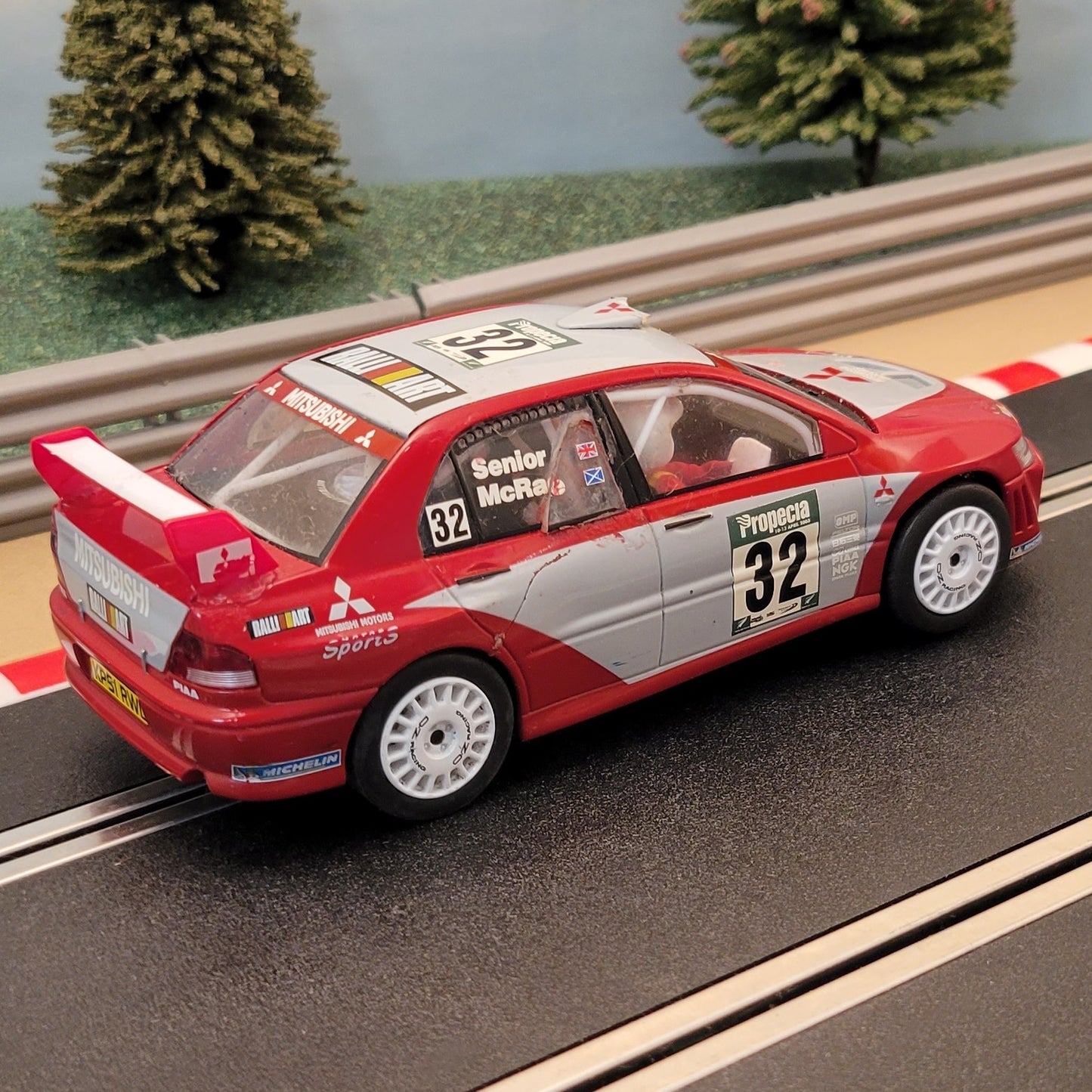 Coche Scalextric 1:32 - C2494 Rojo Mitsubishi Lancer WRC #32 Mcrae #Q