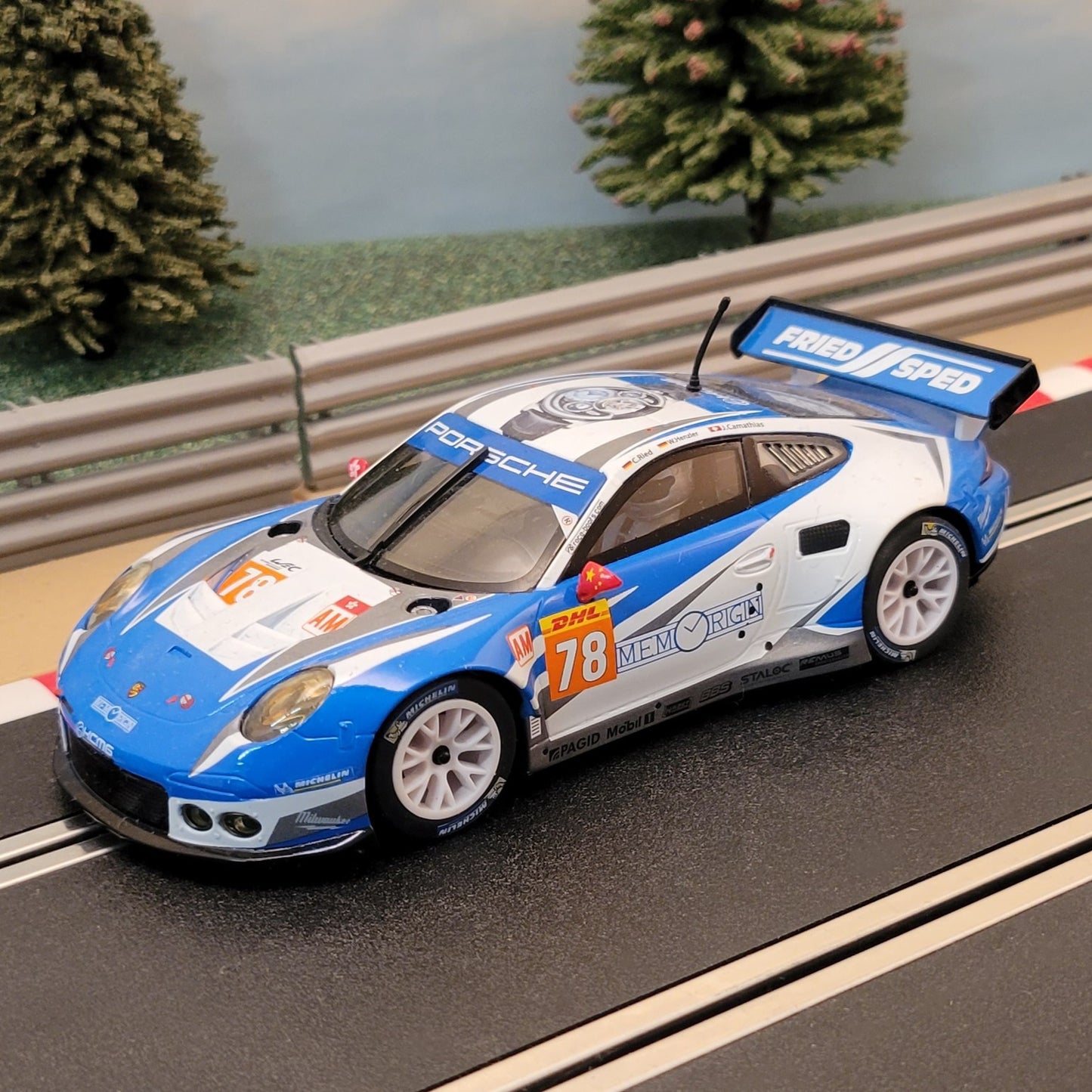 Scalextric 1:32 Car - Blue & White Porsche RSR 911 Le Mans #78 *LIGHTS* #Ea