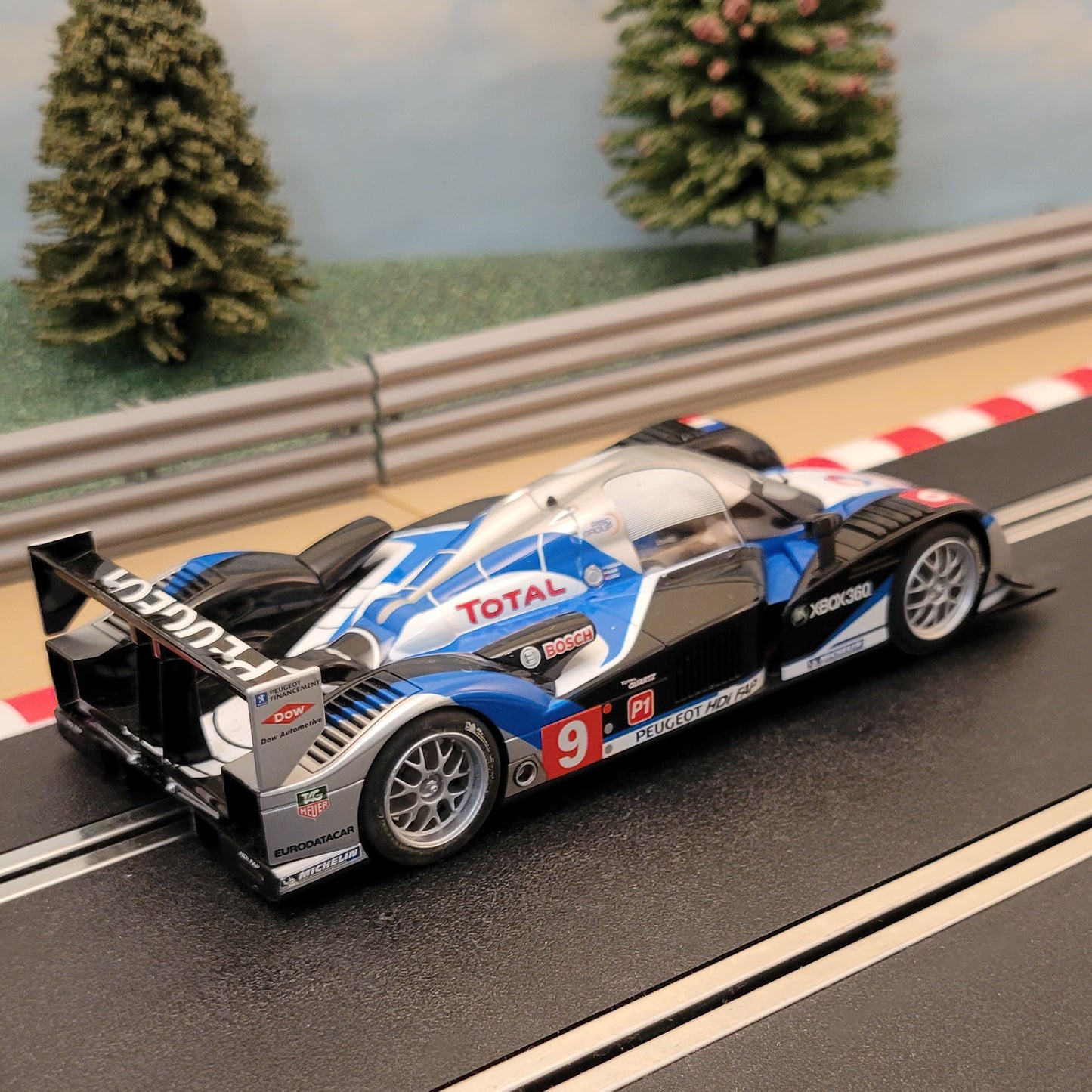 Scalextric 1:32 Car - C3011 Le Mans Peugeot 908 HDI FAP #9 *LIGHTS* #Q