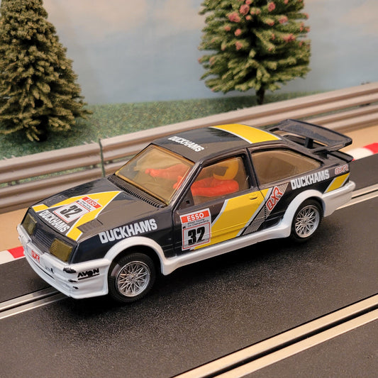 Scalextric 1:32 Car - C311 Ford RS Cosworth Duckhams *LIGHTS* #32