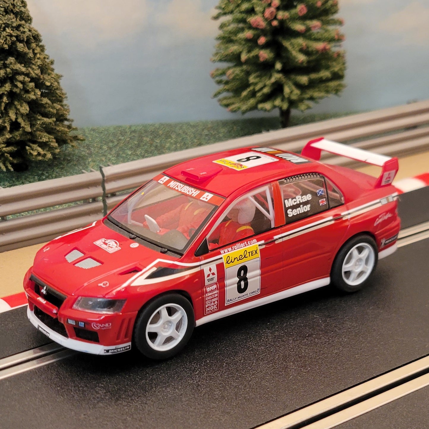Coche Scalextric 1:32 - C2364A Rojo Mitsubishi Lancer Evo VII WRC #8 *Luces* #GW
