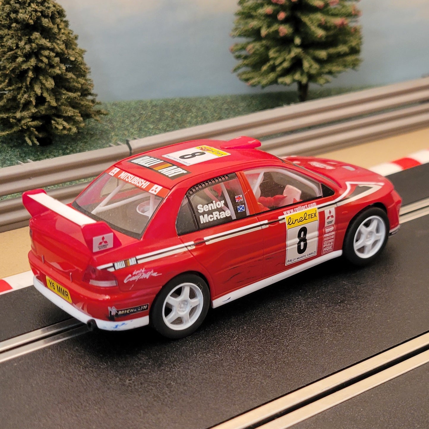 Coche Scalextric 1:32 - C2364A Rojo Mitsubishi Lancer Evo VII WRC #8 *Luces* #GW