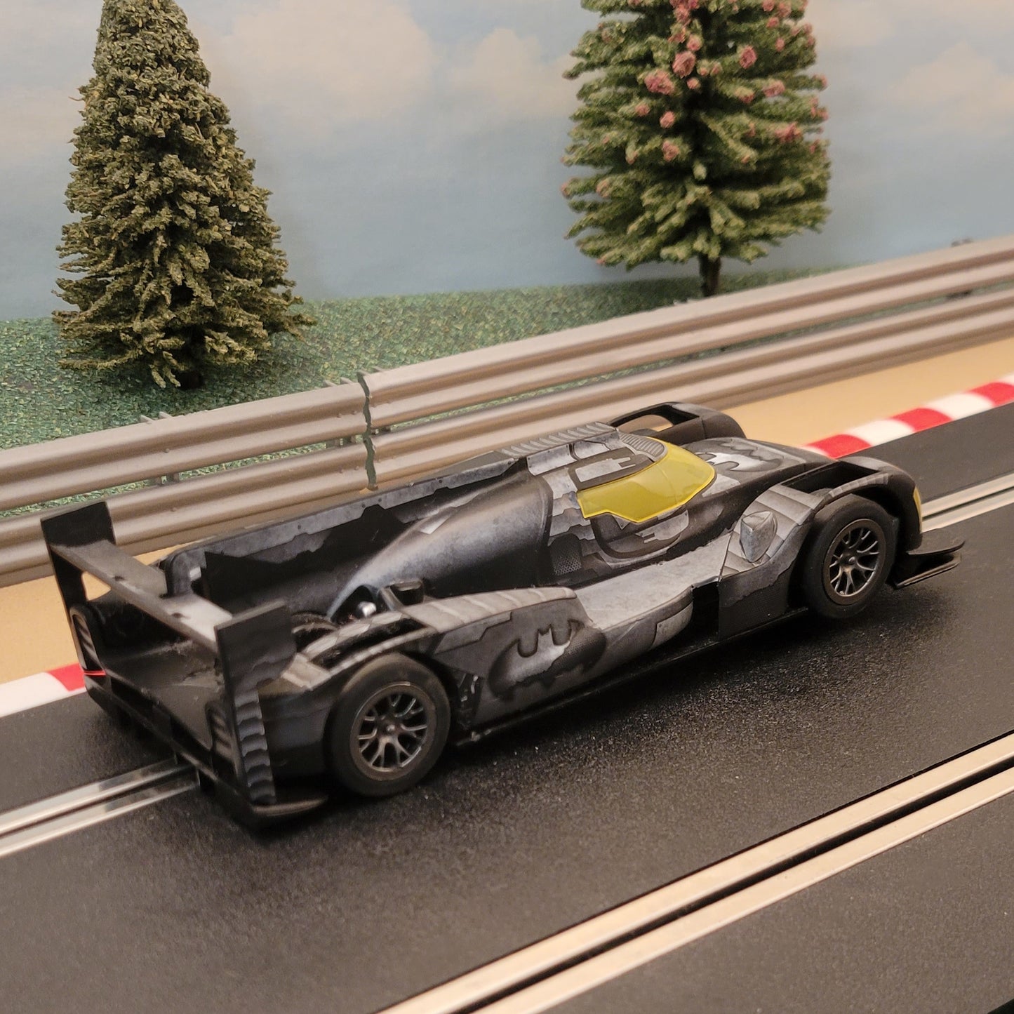 Scalextric 1:32 Car - C4140 Batman Batmobile *LIGHTS* #J