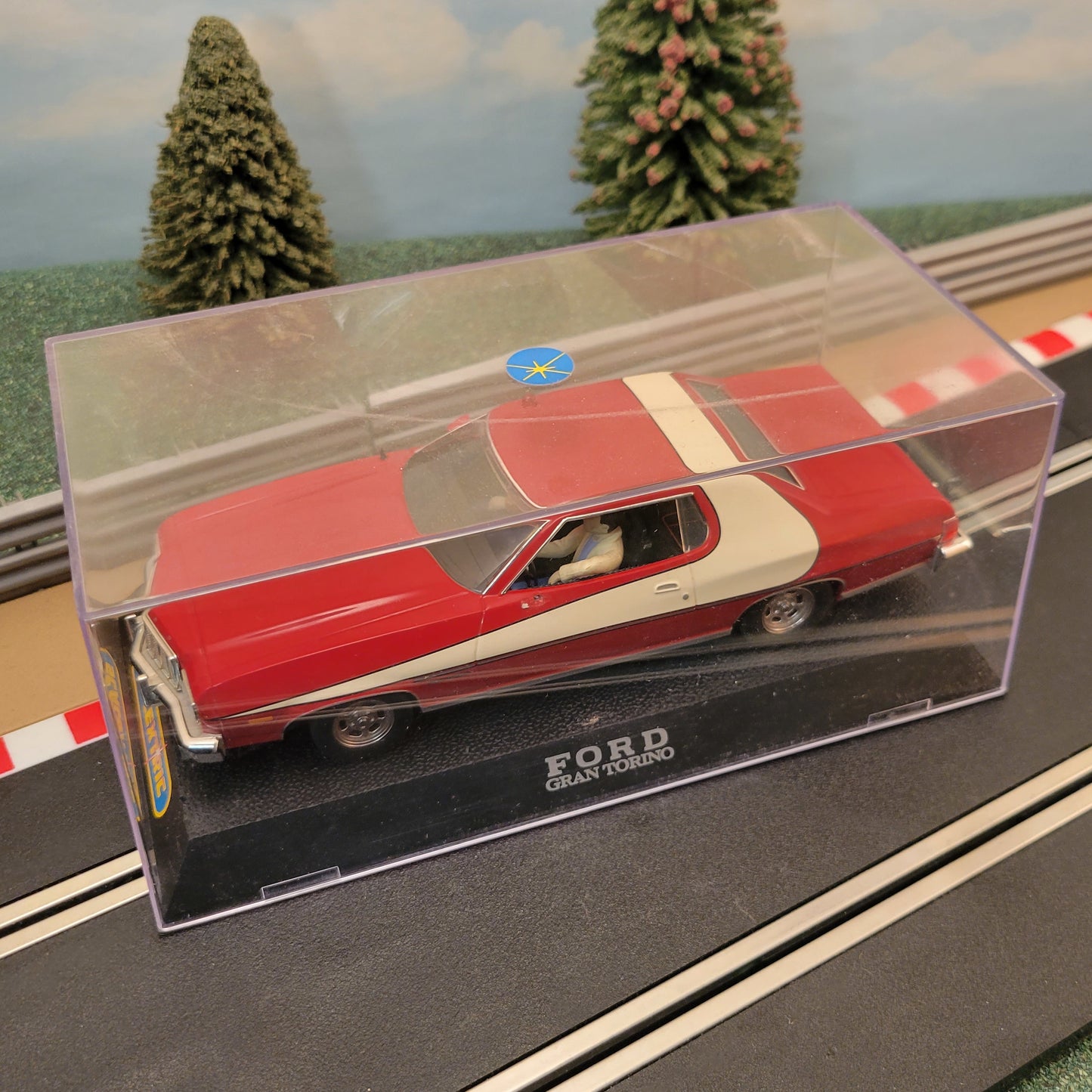 Scalextric 1:32 Car - C2553 Ford Gran Torino 1976 Starsky & Hutch *LIGHTS*