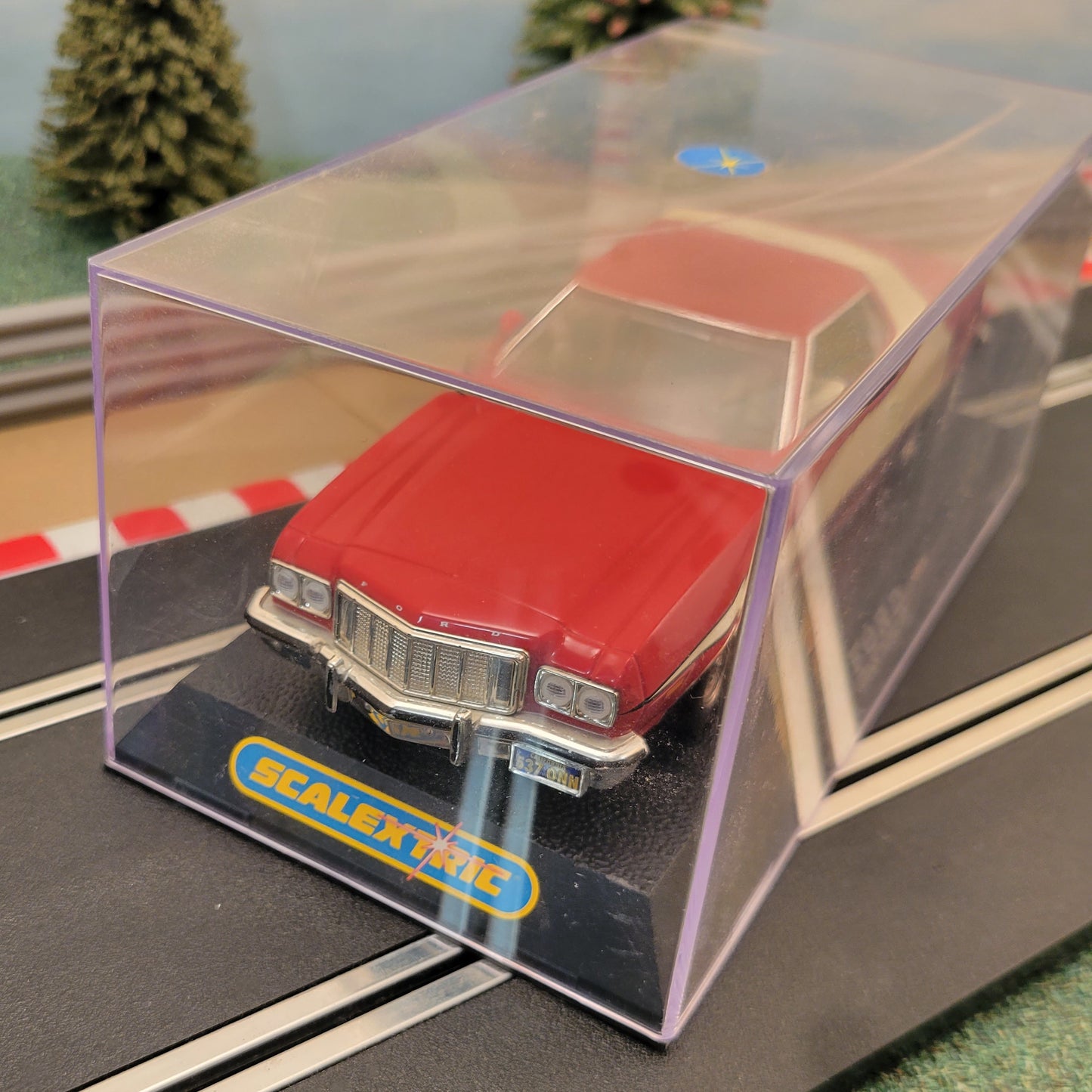 Scalextric 1:32 Car - C2553 Ford Gran Torino 1976 Starsky & Hutch *LIGHTS*