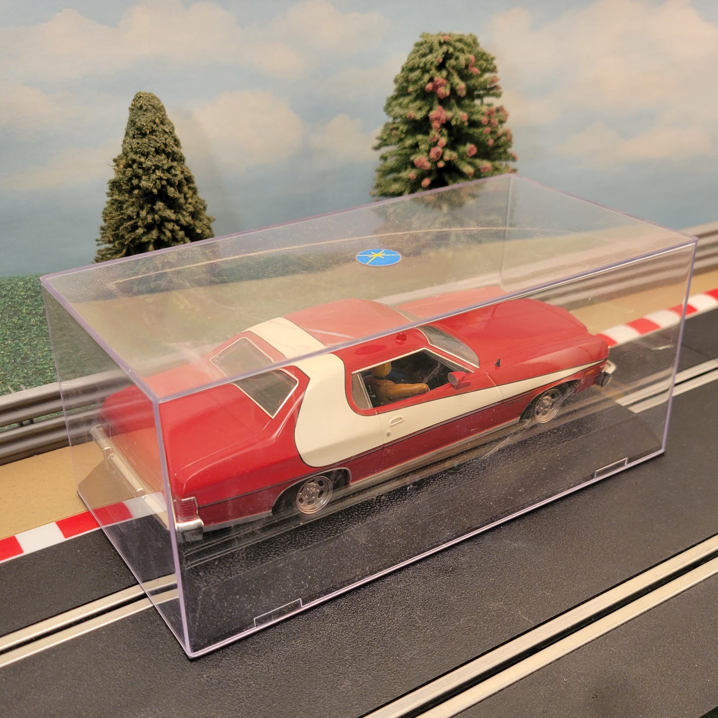 Scalextric 1:32 Car - C2553 Ford Gran Torino 1976 Starsky & Hutch *LIGHTS*