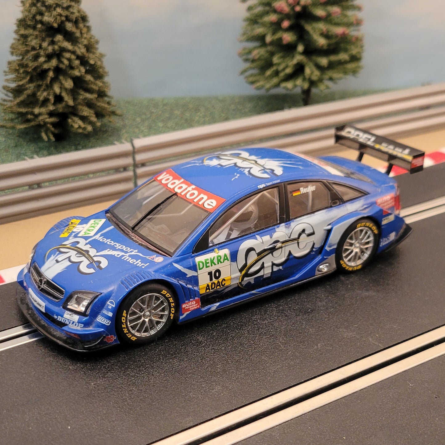 Scalextric 1:32 Car - C2592A Opel Vectra GTS V8 DTM *LIGHTS* #10 #M