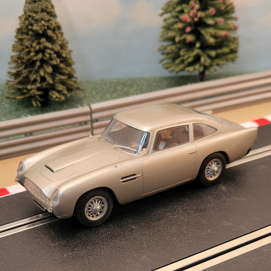 Scalextric 1:32 Car - C3163A Aston Martin DB5 Bond GoldenEye *LIGHTS* #PS