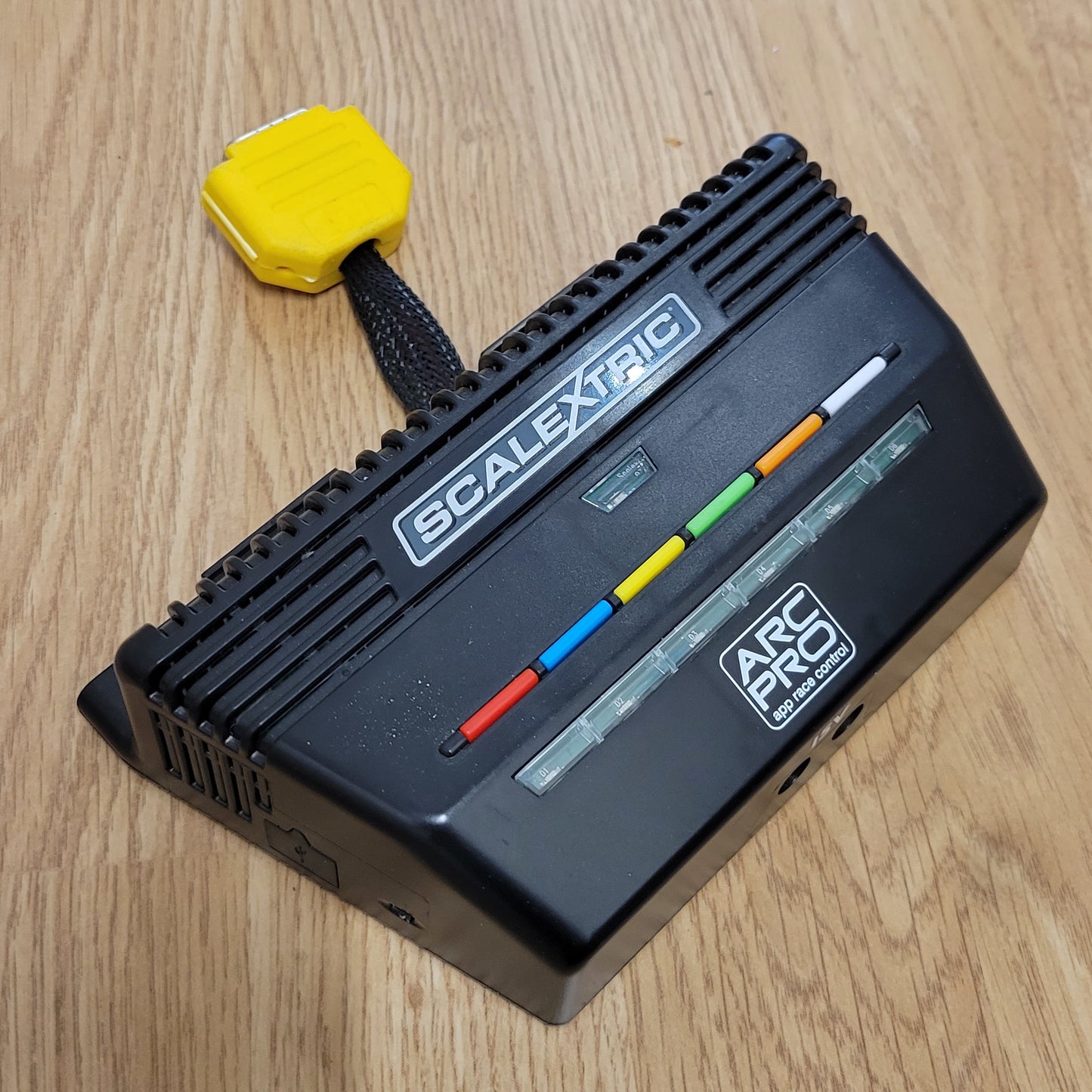 Scalextric Digital 1:32 Track - C8435 ARC Pro Powerbase - Extended