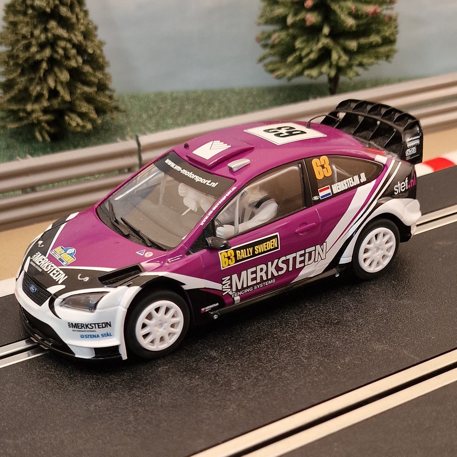 Scalextric C3203 Ford Focus RS WRC Merksteijn #63 4WD *LIGHTS*