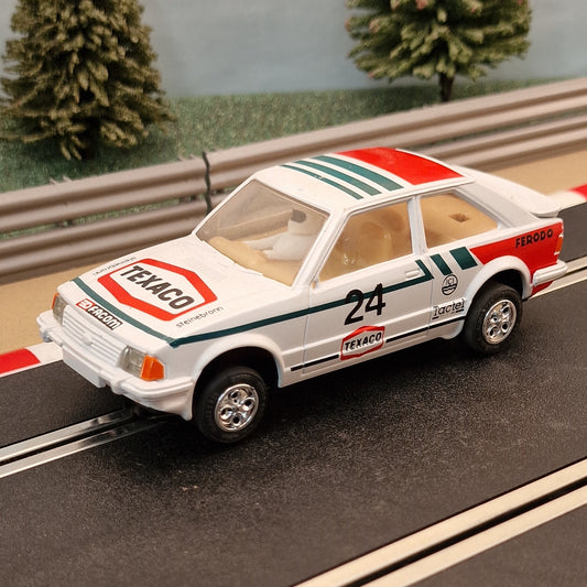 Coche Scalextric 1:32 - Ford Escort Texaco Blanco #24 *LUCES*