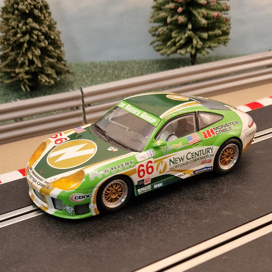 Coche Digital Scalextric 1:32 - C2665D Porsche 911 GT3R #66 Century LUCES #E
