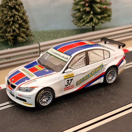Scalextric 1:32 Car - C3217 BMW 320si WTCC Forster *LIGHTS* #37
