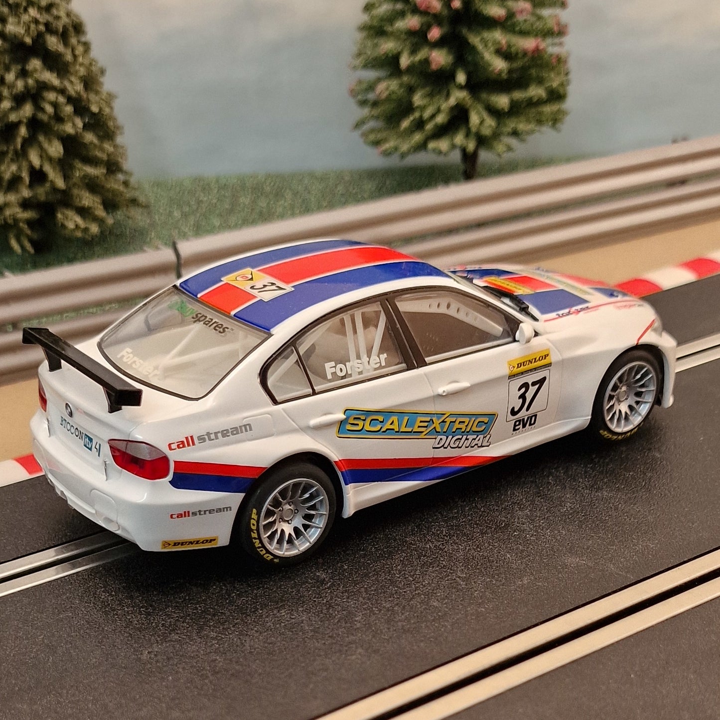 Scalextric 1:32 Car - C3217 BMW 320si WTCC Forster *LIGHTS* #37