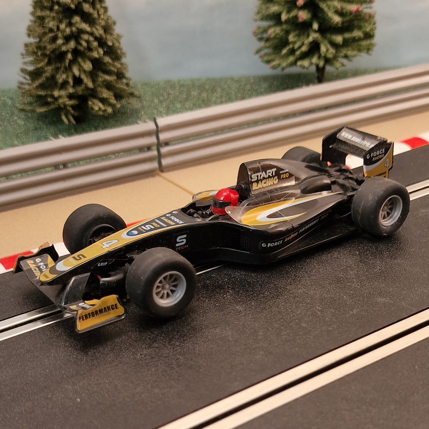 Scalextric 1:32 Start Car - C4113 Formula One - F1 Black #ST