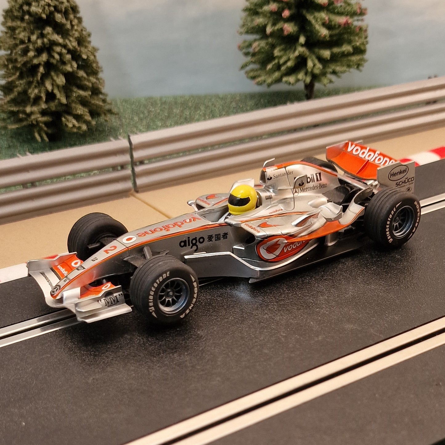 Scalextric 1:32 Car - C2837 F1 Vodafone MP4-21 Lewis Hamilton #2 #CB
