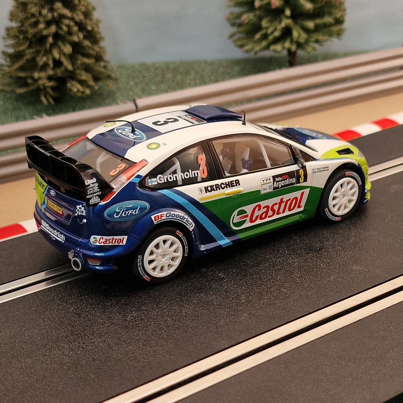 Coche Scalextric 1:32 - C2802 Ford Focus 4WD WRC 2006 #3 Gronholm *LUCES* #E